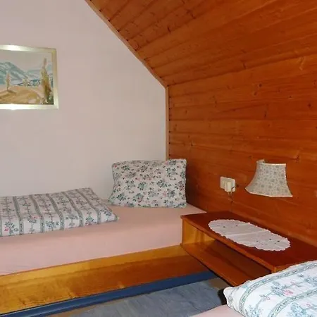Haus-krista-apartment-heide-garten-und-goldeckblick Lejlighed *