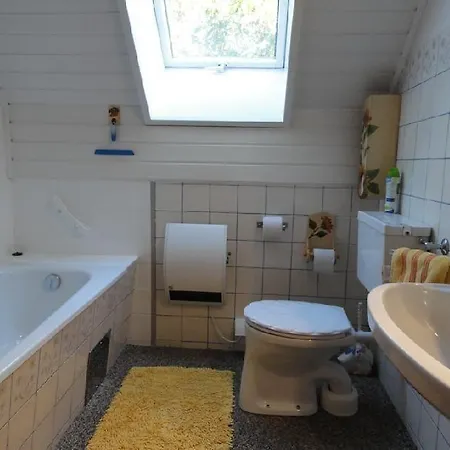 Haus-krista-apartment-heide-garten-und-goldeckblick Appartement